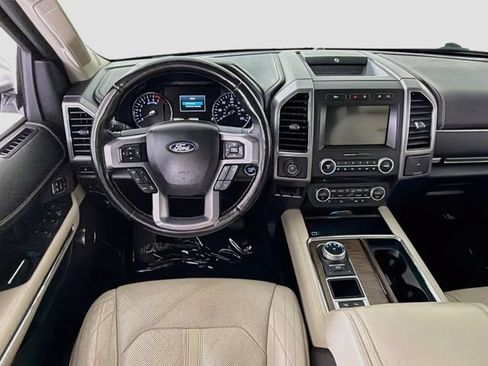 Used 2018 Ford Expedition Max Platinum RWD image 24