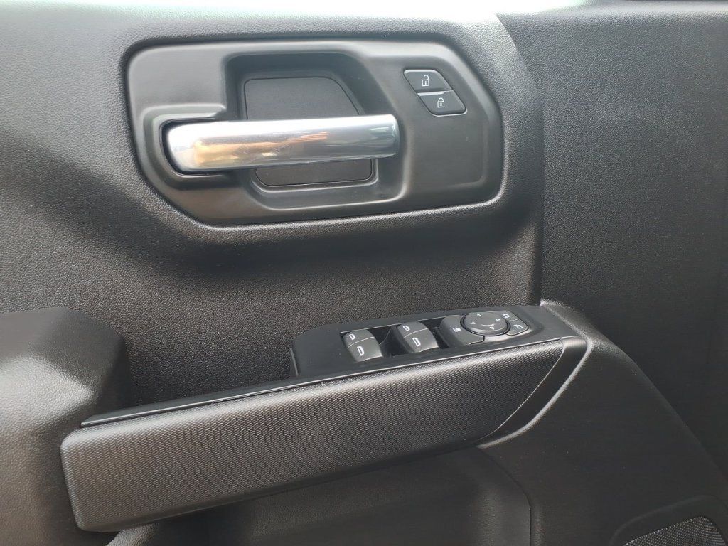 Used 2024 Chevrolet Silverado 1500 Custom AWD/4WD image 4