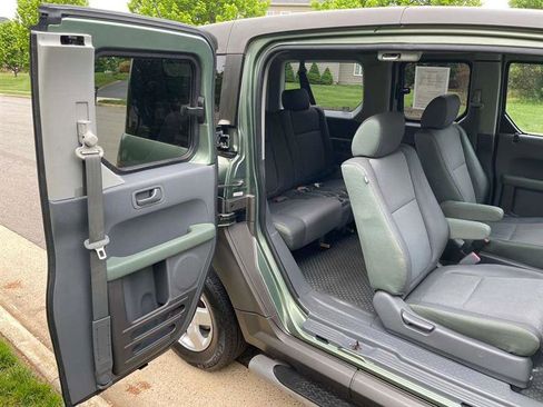 Used 2005 Honda Element EX image 61