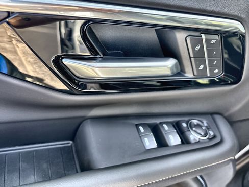 New 2026 Chevrolet Suburban Premier AWD/4WD image 20
