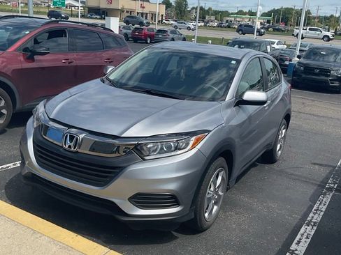 Used 2021 Honda HR-V LX image 2
