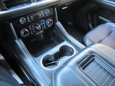 Used 2023 Chevrolet Suburban LS image 40