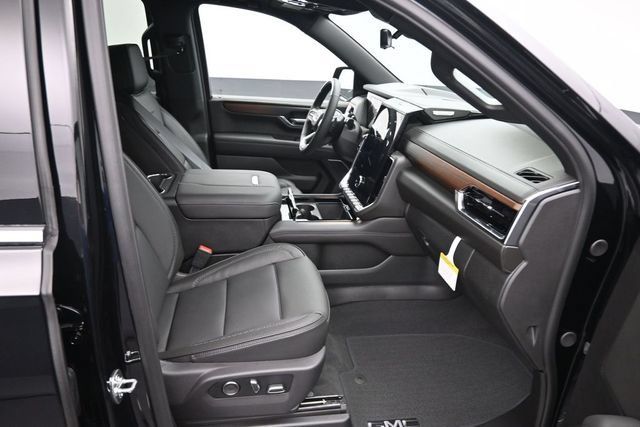 New 2026 GMC Yukon Denali w/ Advanced Technology Package AWD/4WD image 10