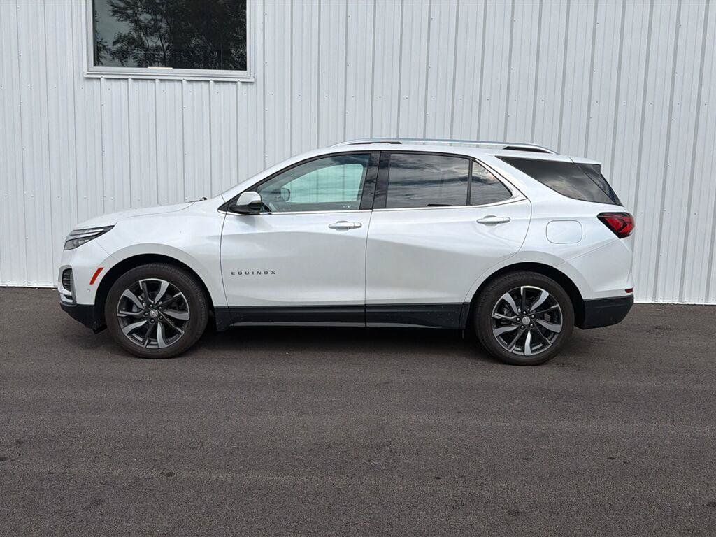 Used 2022 Chevrolet Equinox Premier AWD/4WD image 2