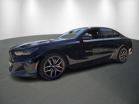 New 2026 BMW i5 eDrive40 w/ M Sport Package image 3