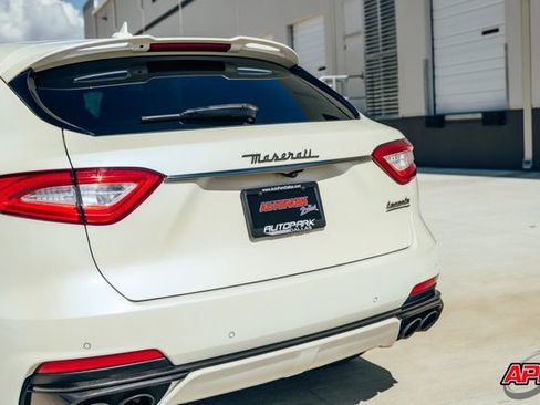 Used 2019 Maserati Levante Trofeo AWD/4WD image 37