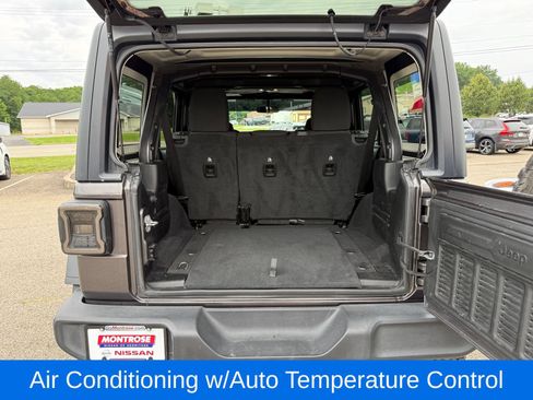Used 2021 Jeep Wrangler Unlimited Sport AWD/4WD image 35