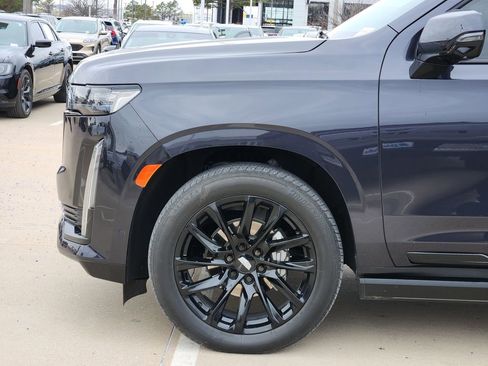 Used 2022 Cadillac Escalade Sport w/ Touring Package image 11