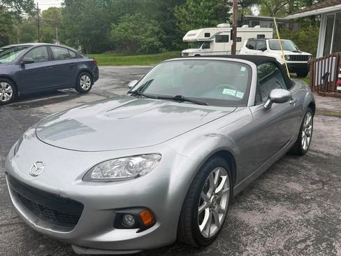 Used 2013 MAZDA MX-5 Miata Grand Touring RWD image 3