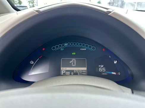 Used 2016 Nissan Leaf SV FWD image 21