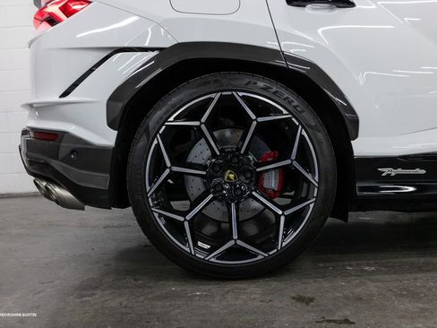 Used 2023 Lamborghini Urus Performante AWD/4WD image 14