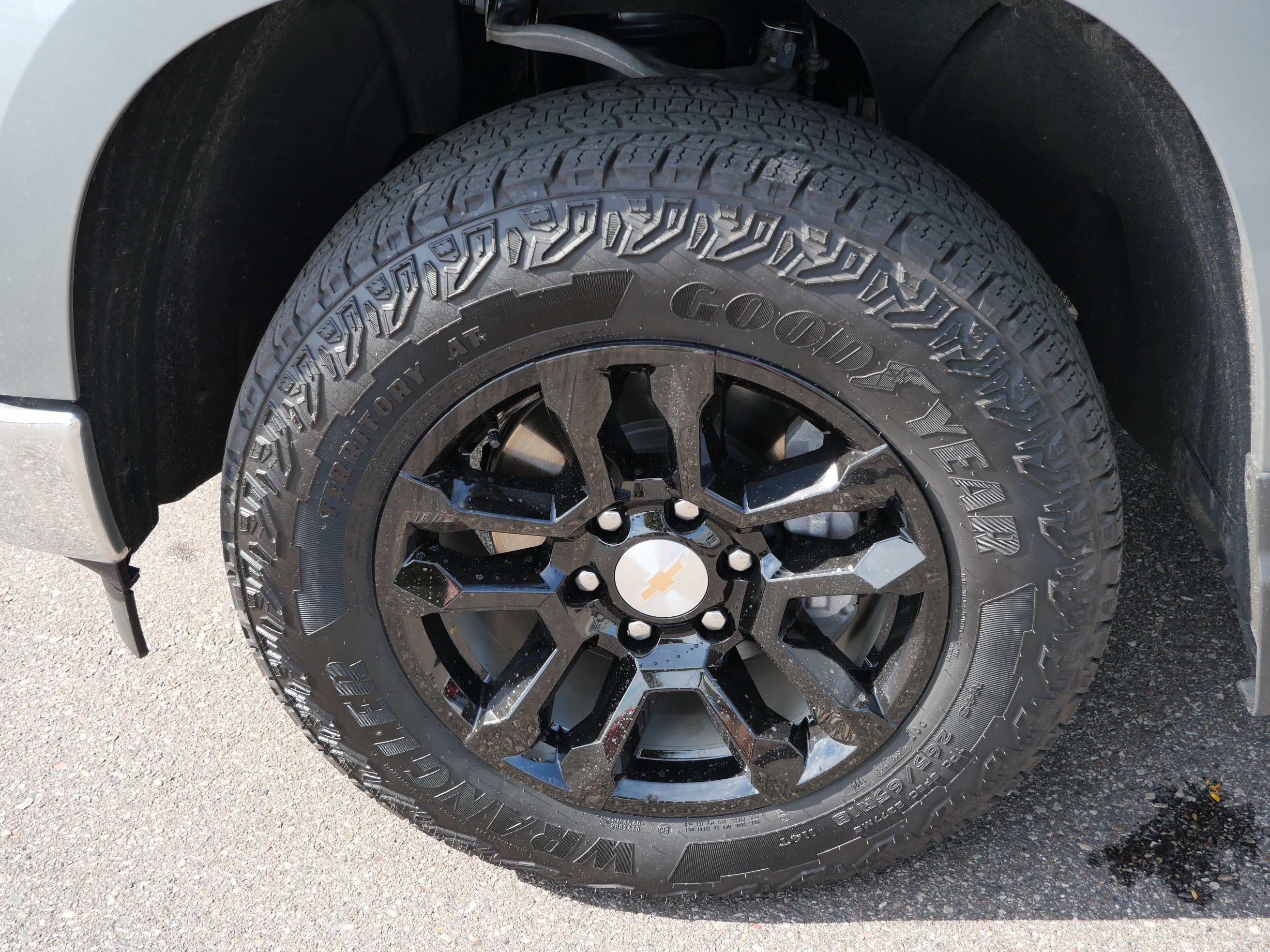 Used 2025 Chevrolet Silverado 1500 LT AWD/4WD image 15