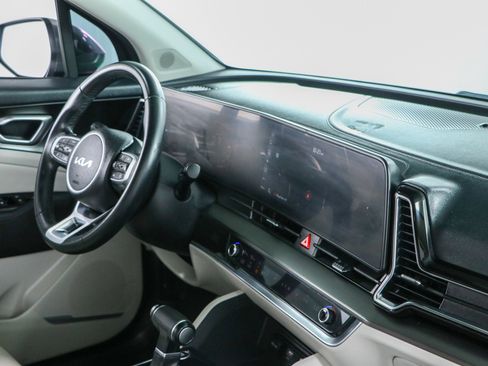 Used 2024 Kia Sportage EX FWD image 25