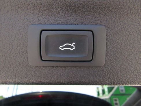 Used 2021 Audi Q3 2.0T Premium AWD/4WD image 8