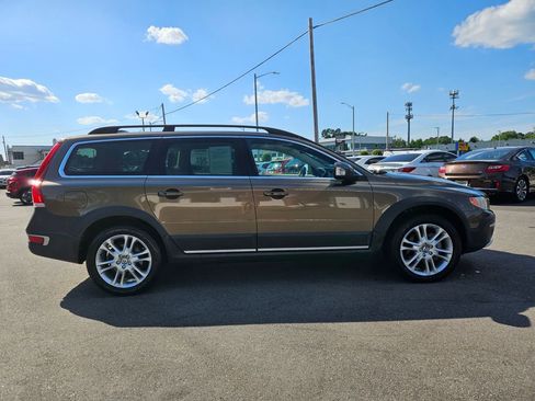 Used 2016 Volvo XC70 T5 Premier w/ Proximity Package AWD/4WD image 4