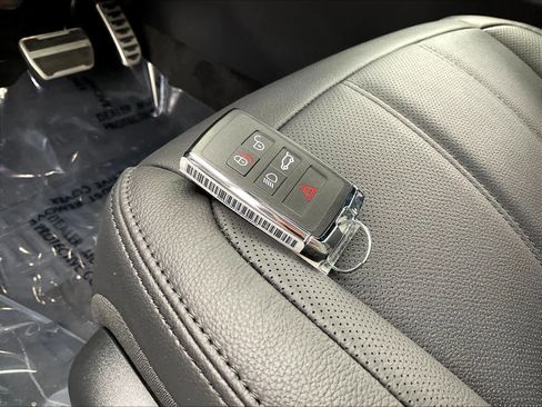 New 2026 Land Rover Range Rover Evoque Dynamic SE image 35