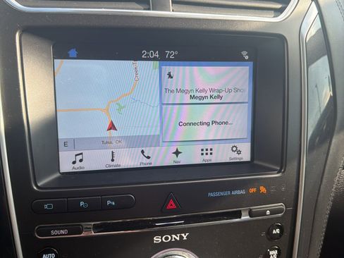 Used 2017 Ford Explorer Platinum image 8