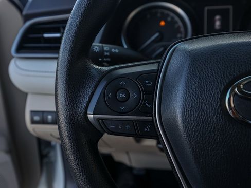 Used 2022 Toyota Camry LE image 25