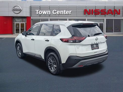 Certified 2023 Nissan Rogue S FWD image 5