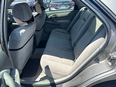 Used 2000 Toyota Camry CE FWD image 11