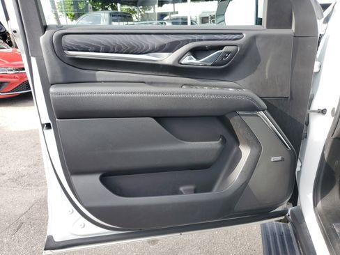 Used 2023 GMC Yukon XL Denali image 28