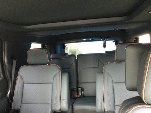 New 2026 GMC Yukon AT4 AWD/4WD image 16