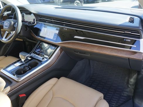 Used 2019 Audi Q8 Prestige w/ Luxury Package image 20
