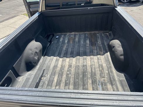 Used 2011 Ford F150 XLT w/ XLT Convenience Pkg image 15