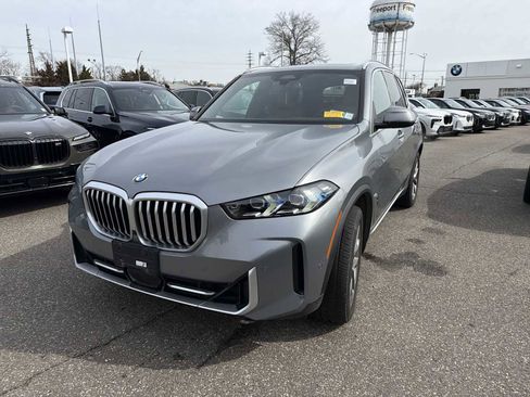 Used 2024 BMW X5 xDrive40i w/ Premium Package image 3