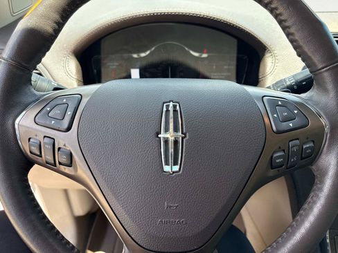 Used 2014 Lincoln MKX FWD w/ Equipment Group 102A image 28