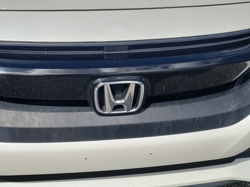 Used 2019 Honda Civic EX-L image 30