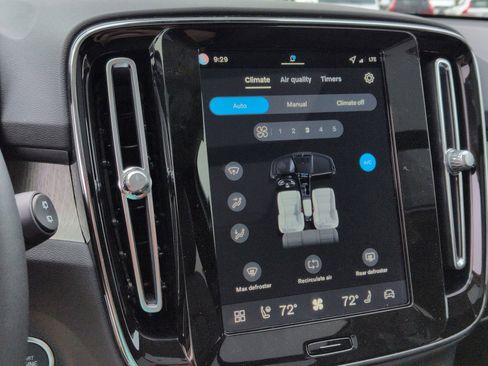 New 2026 Volvo XC40 B5 Ultra w/ Protection Package Premier image 21