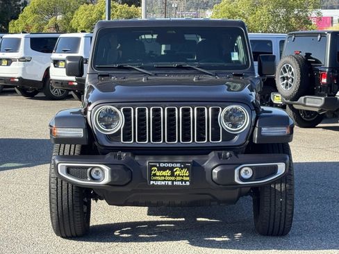 Certified 2025 Jeep Wrangler Unlimited Sahara AWD/4WD image 3