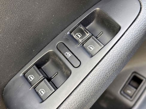 Used 2016 Volkswagen Jetta SE FWD image 18