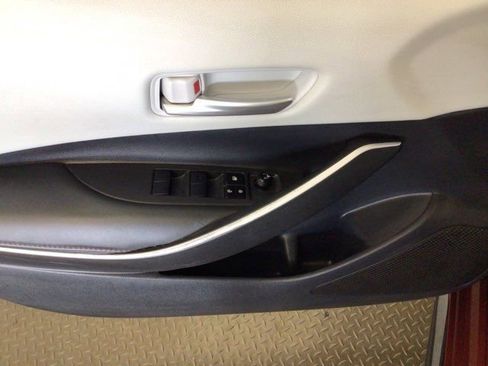 Used 2024 Toyota Corolla SE image 17