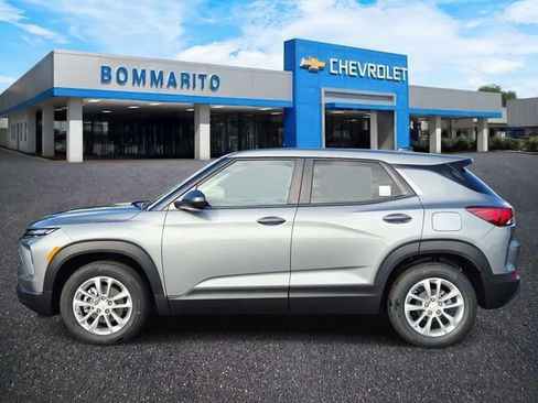 New 2026 Chevrolet TrailBlazer LS w/ LS Convenience Package FWD image 2