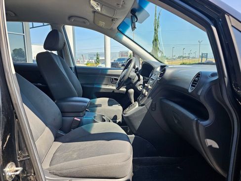 Used 2009 Kia Rondo LX FWD image 11
