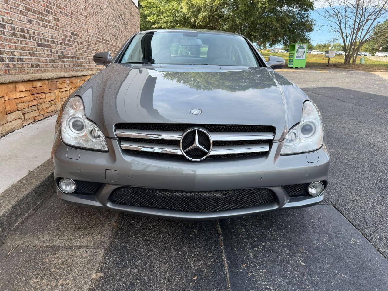 Used 2011 Mercedes-Benz CLS 550 image 8