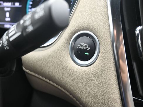 Used 2023 Chevrolet Traverse LS w/ Safety Package FWD image 18