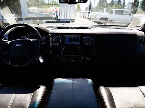 Used 2009 Ford F250 FX4 AWD/4WD image 9