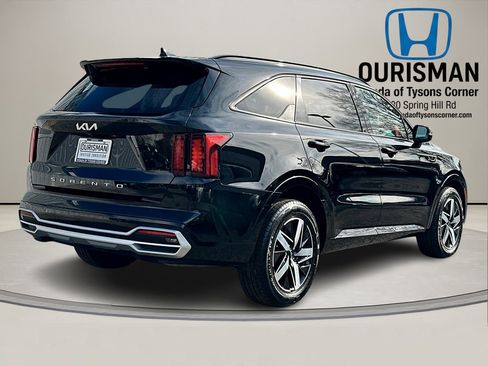 Used 2022 Kia Sorento EX w/ Panoramic Sunroof Package image 3