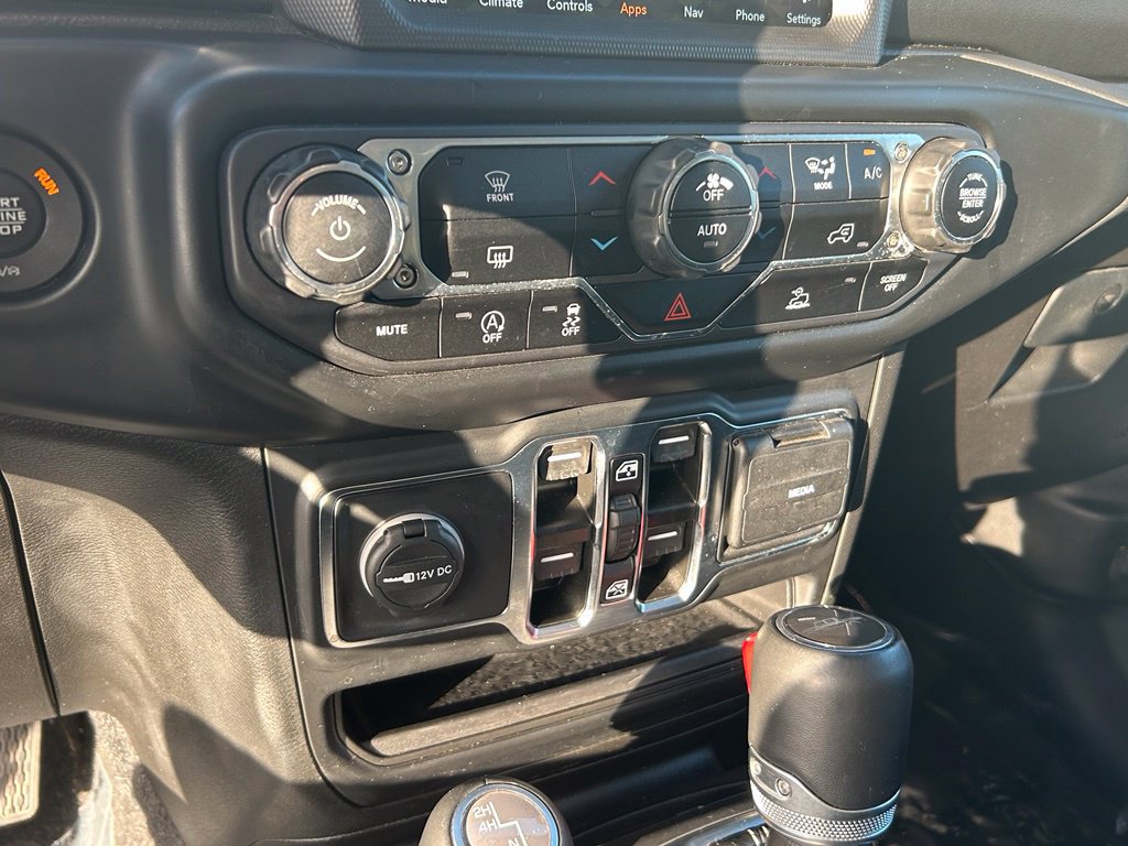 Used 2022 Jeep Gladiator Overland w/ Popular Equipment Package AWD/4WD image 35