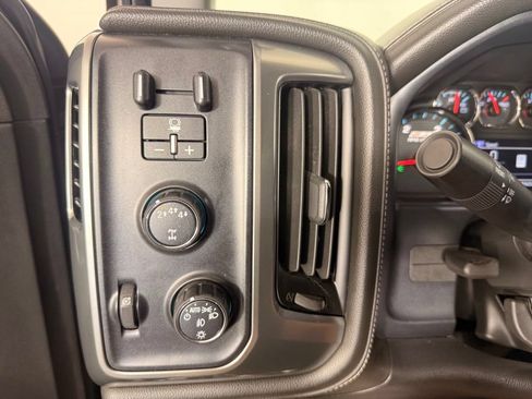 Used 2019 Chevrolet Silverado 2500 LTZ w/ Midnight Edition AWD/4WD image 25