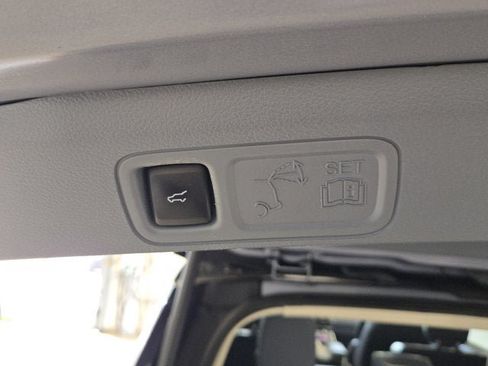 Used 2024 Lincoln Navigator L Black Label AWD/4WD image 17