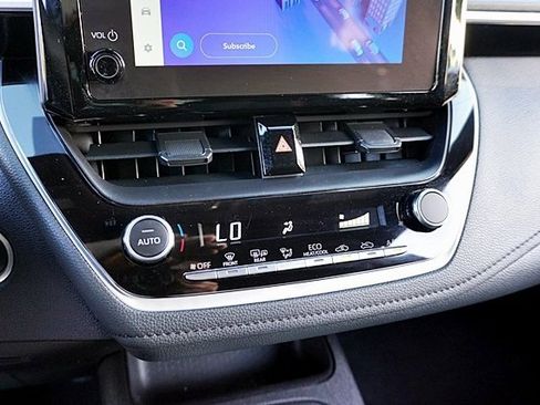 Used 2025 Toyota Corolla SE image 26