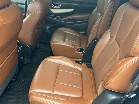 Used 2019 Subaru Ascent Touring w/ Popular Package #3 AWD/4WD image 14