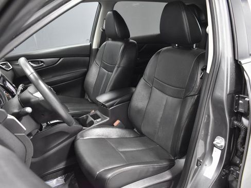 Used 2016 Nissan Rogue SL image 5