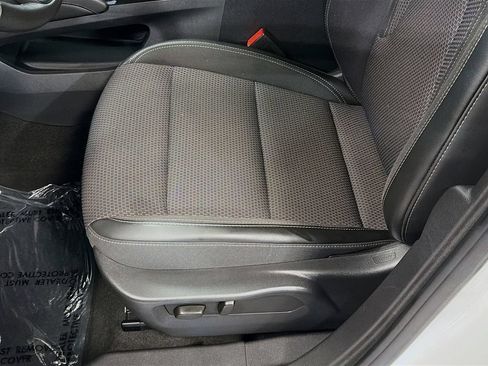 Used 2023 Buick Envision Preferred AWD/4WD image 34