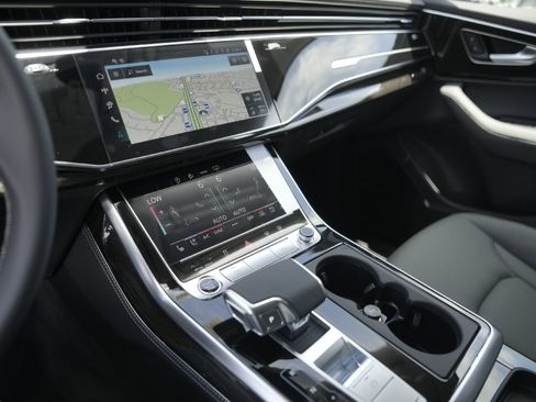 New 2025 Audi Q7 3.0T Premium Plus image 8