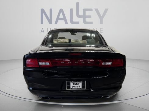Used 2014 Dodge Charger SE RWD image 4